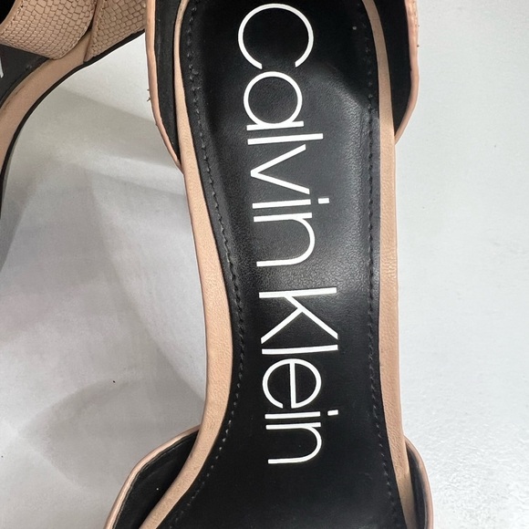 Calvin Klein Womens Marinda Pump size 8 - Picture 6 of 9